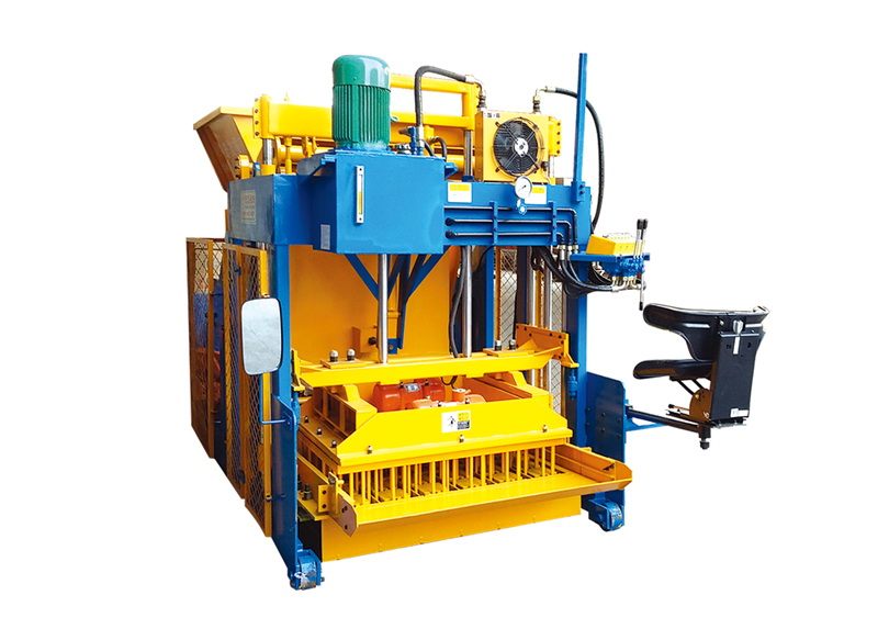 QMJ-10A液壓移動式制磚機